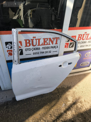 Toyota Corolla sol arka kapı orijinal çıkma