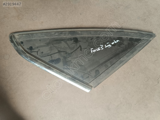 Ford fokus 3 sağ arka kelebek camı