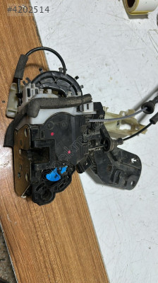 2012-2015 HYUNDAİ ELENTRA SOL ÖN KAPI KİLİDİ ORJ ÇIKMA