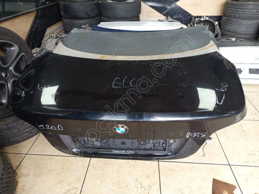 BMW 3  SERİSİ E60 BAGAJ KAPAĞI