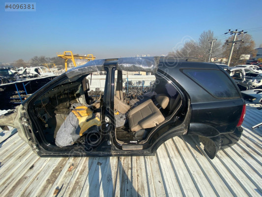 KİA SORENTO SOL ARKA KESME ÇAMURLUK OTO FEDAİ