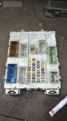 FORD FOCUS 3 SİGORTA KUTUSU