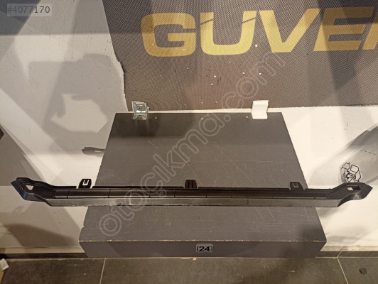 BMW X1 U11 RADYATÖR ALT BRAKETİ ORTA 2022 2024 17119846970  SY