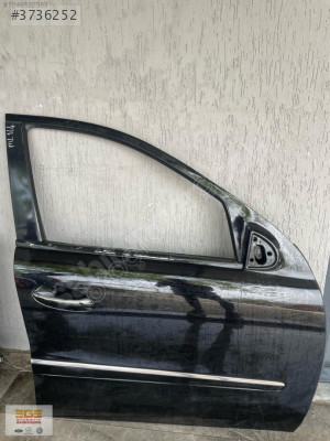 MERCEDES ML 164 HATASIZ BOYASIZ SİYAH SAĞ ÖN KAPI ÇIKMA EGE OTO