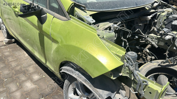 2010-2015 FORD FİESTA SAĞ ÖN ÇAMURLUK ORJ ÇIKMA