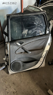 Citroen C5 sağ arka kapı dolu hatasız boyasız