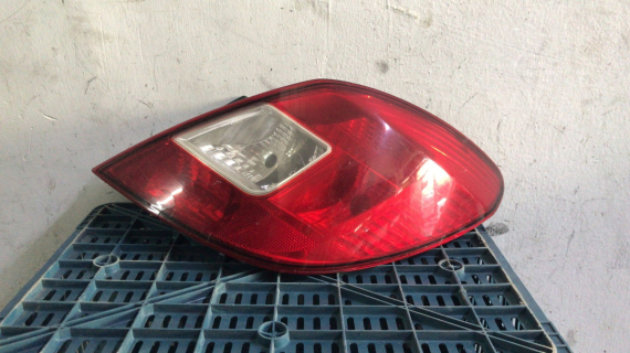 OPEL CORSA D SAĞ STOP ÇIKMA ORJİNAL YEDEK PARÇA