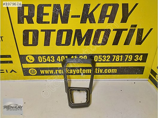 969354493R 969317875R SANDERO STEPWAY ORTA KONSOL ÜST PARÇA