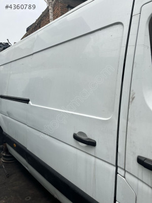RENAULT MASTER SAĞ ARKA SÜRGÜLÜ KAPI ÇIKMA KONUK OTO
