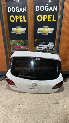 Opel Astra J Hb Beyaz renk Hatasız Bagaj Kapağı
