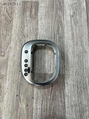 WOLKSWAGEN CADDY OTOMATİK VİTES ÇERÇEVESİ 1T1713203