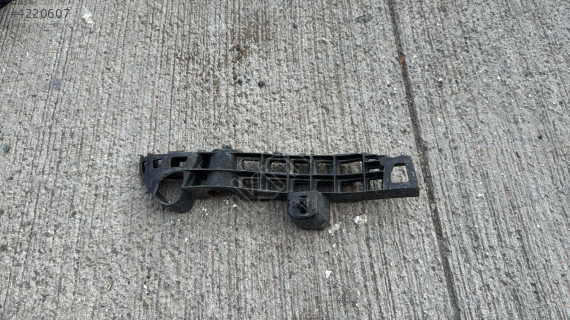 SUZUKI VITARA ÖN TAMPON SAĞ BRAKETİ 71731-54P0