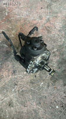 MİTSUBİSHİ L200 ÇIKMA ORJİNAL MAZOT POMPASI