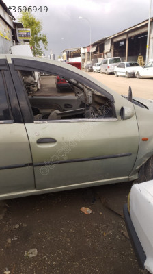 Dacia Logan sağ ön kapı