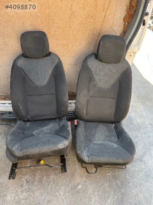 RENAULT CLİO 4 ÖN KOLTUKLAR