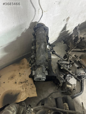 trafic 1.9 silindir kapağı