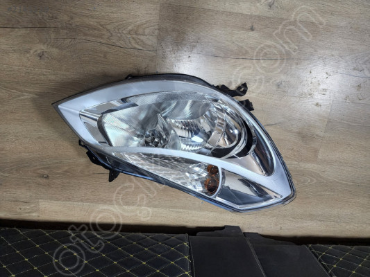 CLIO 3 SAG FAR SIFIR (UFAK KUSURLU)
