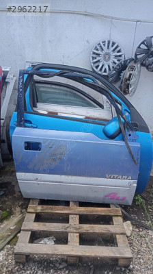 Suzuki Vitara sağ ön kapı yedek parça