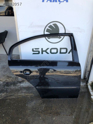 ÇIKMA SKODA OCTAVİA SAĞ ARKA KAPI