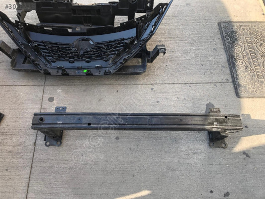 RENAULT MEGANE 4 ÖN TAMPON DEMİRİ 217503-80
