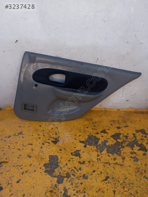 Clio Symbol sağ arka kapı döşemesi