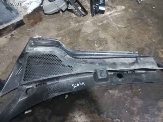 SKODA SCALA ÖN CAM IZGARASI SÖKME