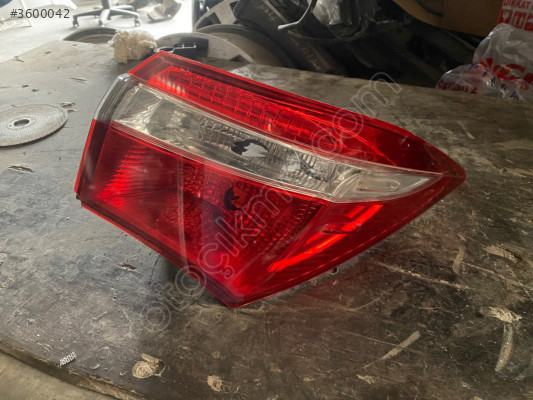 TOYOTA COROLLA SAĞ DIŞ STOP 2013-2018