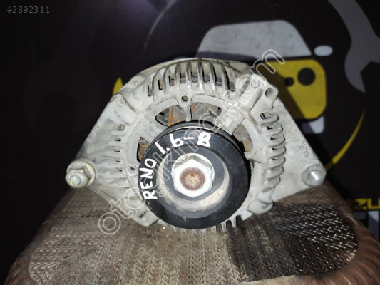 7700424580 Megane Laguna 1.6 16V Şarj Dinamosu Çıkma Orijina