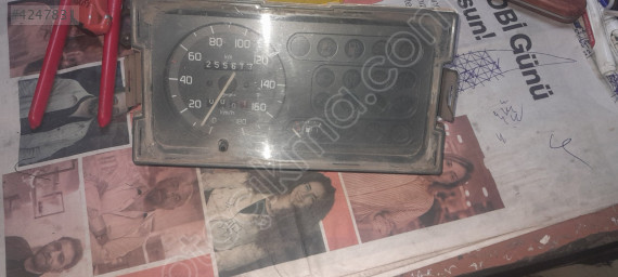 Renault Express kilometre saati katran