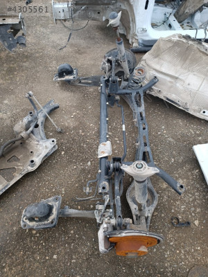 Volkswagen Jetta arka dingil dolu