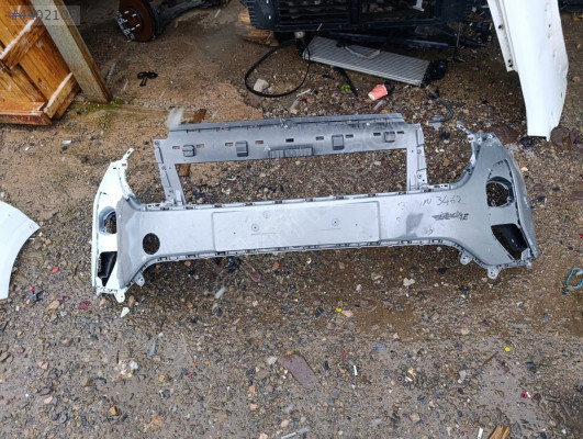 Ford Courier ön tampon orjinal çıkma 2024-2025