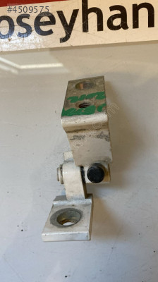 8K0831401G volkswagen jetta 2012 arka sol kapı alt üst menteşesi