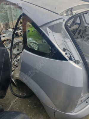 FORD FOCUS MK1 SOL ARKA ÇAMURLUK ORJİNAL ÇIKMA