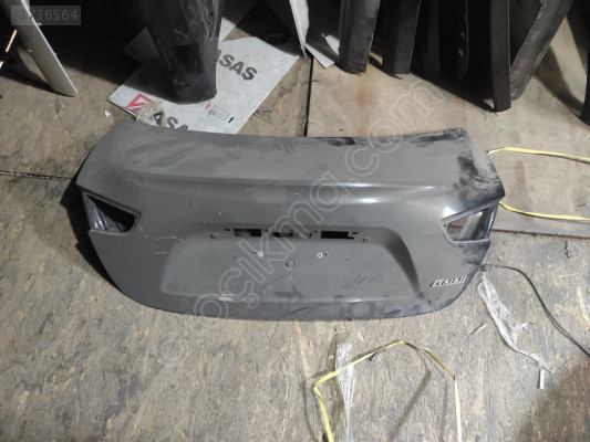 MASERATİ GİHİPLİ ARKA BAGAJ