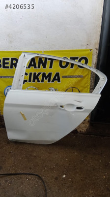Fiat Egea sol arka kapı