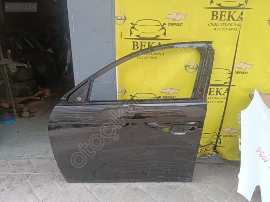 OPEL CORSA F SOL ÖN KAPI SİYAH ÇIKMA ORJİNAL YEDEK PARÇA