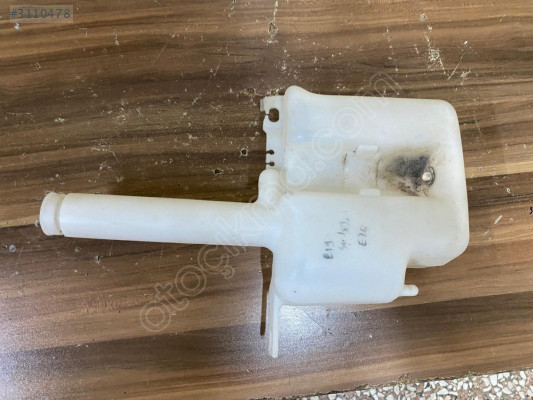 RENAULT 19 CAM SU FİSKİYE BİDONU ORJİNAL ÇIKMA