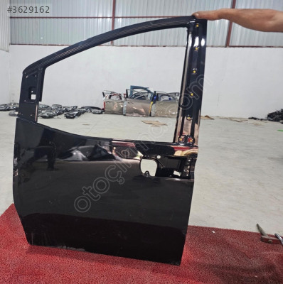 HYUNDAİ STARİA SİYAH SOL ÖN KAPI ORJINAL