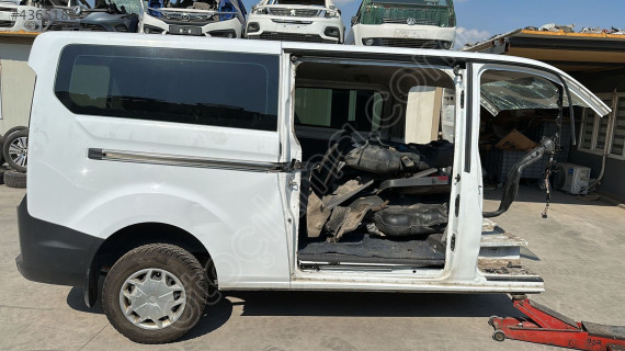 ford custom 2015 uzun şasi kesme tavan arka (boş) (son fiyat)