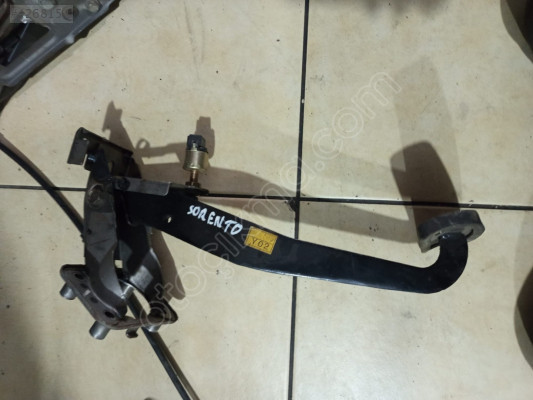 KİA SORENTO FREN PEDALI