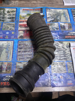 17883-33020 Toyota Corolla auris1. 4D hava filtre hortumu