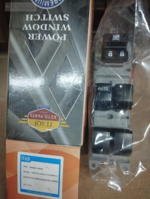 Toyota Corolla cam düğmeleri
