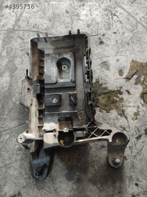 Volkswagen Caddy Akü alt panel