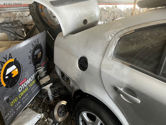 Skoda Octavia Sağ Arka Çamurluk Orjinal Çıkma A4 Kasa