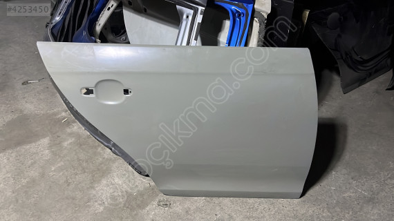 VOLKSWAGEN JETTA SAĞ ARKA KAPI SAÇI SIFIR ORIJINAL 2005 2011