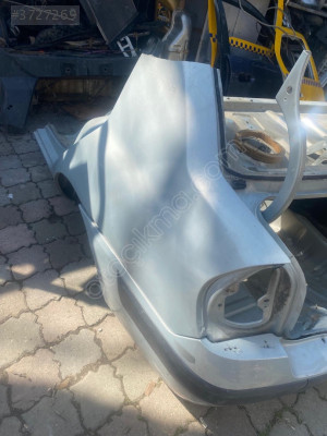 renault clio iki çıkma arka çamurluk