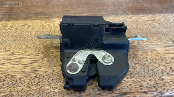 FİAT EGEA SEDAN BAGAJ KAPAĞI KİLİDİ 55701971