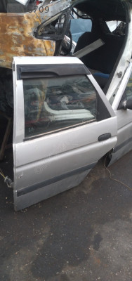 Ford escort sol arka kapı