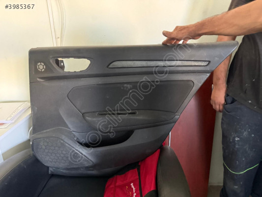 RENAULT MEGANE 4 SAĞ ARKA KAPI DÖŞEMESİ ORJİNAL ÇIKMA