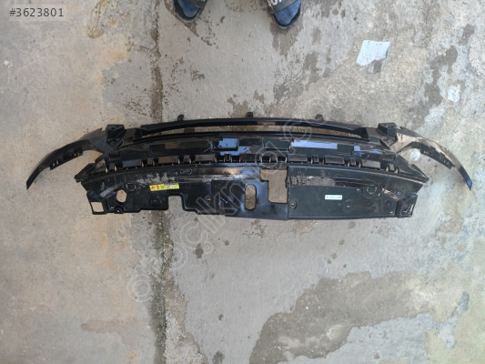 Opel corsa F tampon üst bakaleti